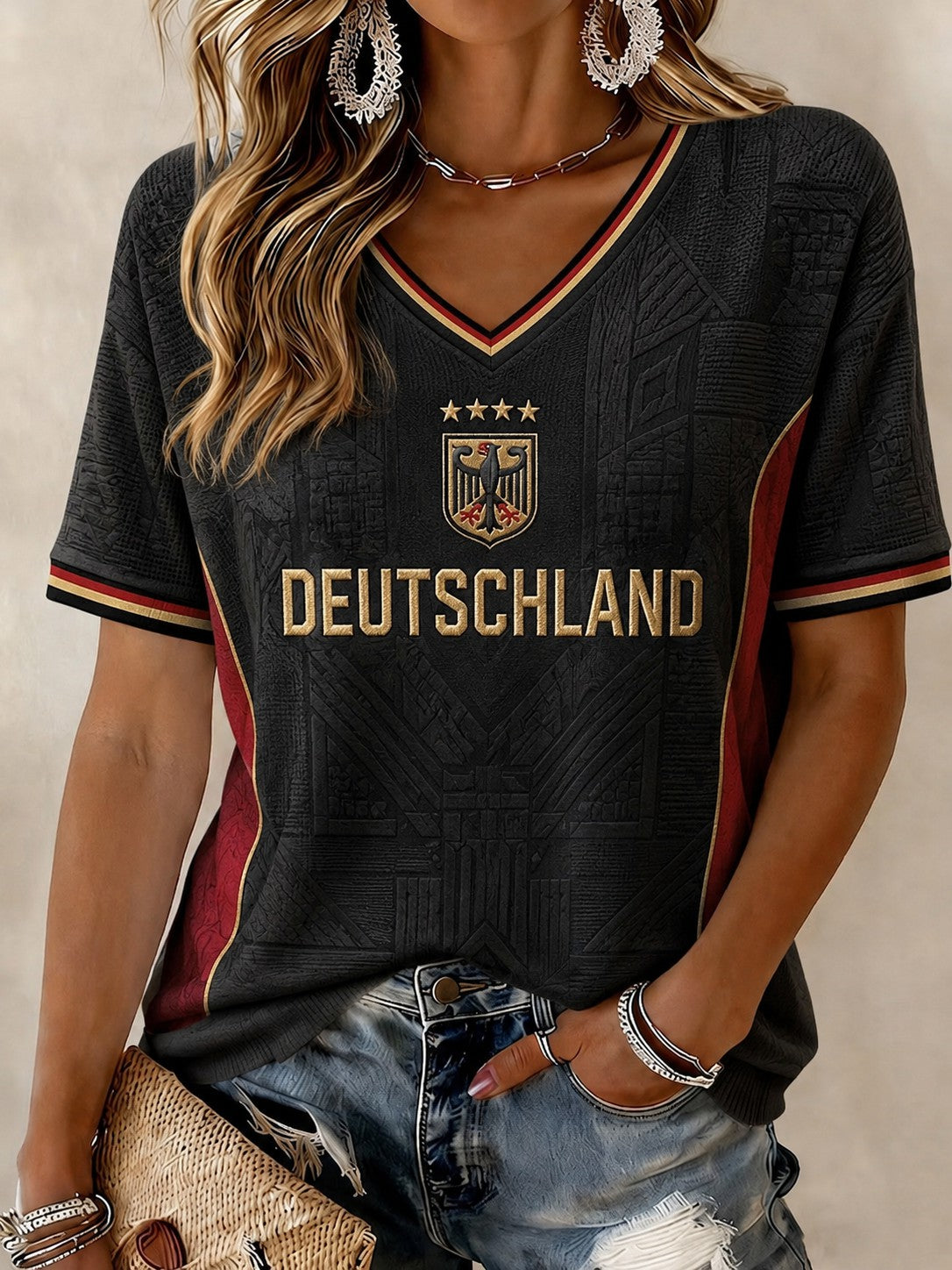 Damen-Fußball-T-Shirt aus Deutschland mit V-Ausschnitt und Print