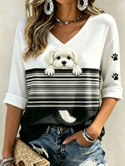 Damen-T-Shirt mit verstecktem Malteser-Hund und Pfotenabdrucken, Color-Block-Print, mittellange Ärmel und V-Ausschnitt