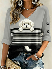 Damen-T-Shirt mit verstecktem Malteser-Hund und Pfotenabdrucken, Color-Block-Print, mittellange Ärmel und V-Ausschnitt